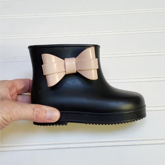 Mini Melissa Toddler Black Bow Rain Boots - Picture 5 of 11